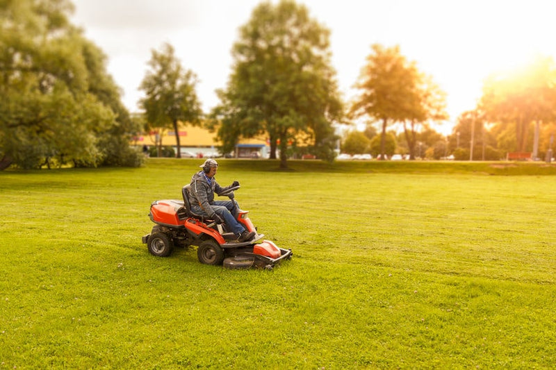 4 Landscaping Equipment Care Tips